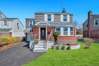 160 Fallon Avenue, Elmont, NY 11003