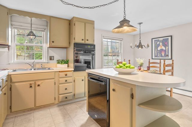 111 Merchant Avenue, Yarmouth Port, MA 02675