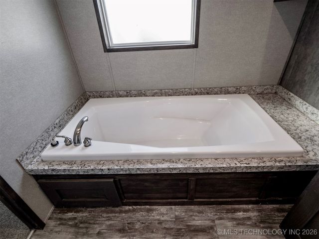 2109 Hawk Lane, Kingston, OK 73439