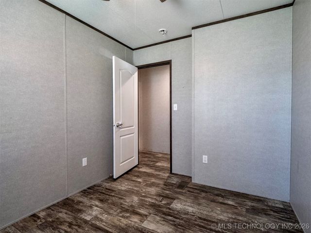 2109 Hawk Lane, Kingston, OK 73439