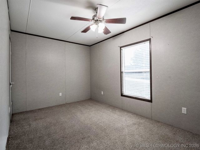 2109 Hawk Lane, Kingston, OK 73439