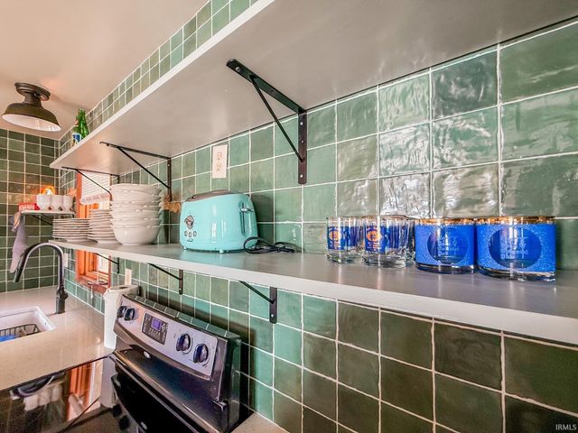 26077 Kenwood Drive, South Bend, IN 46628