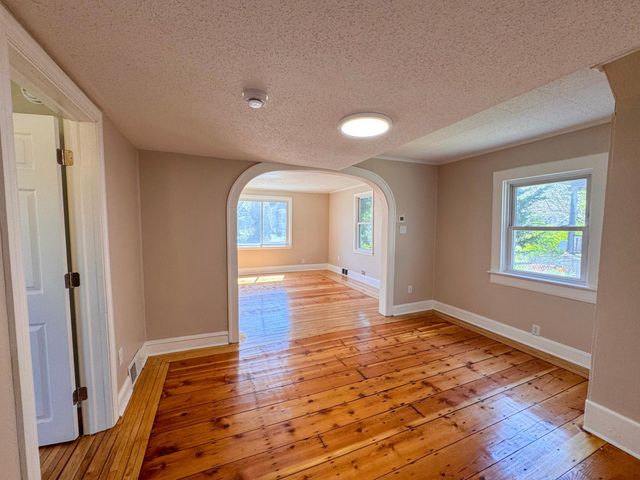 1021 Minnehaha Avenue E, Saint Paul, MN 55106