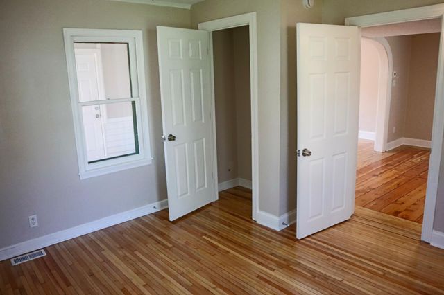 1021 Minnehaha Avenue E, Saint Paul, MN 55106
