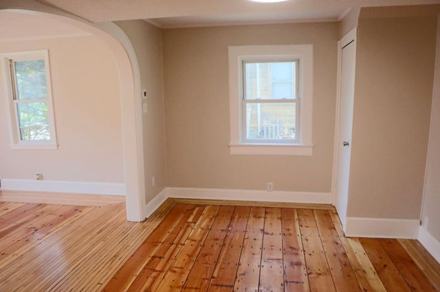 1021 Minnehaha Avenue E, Saint Paul, MN 55106