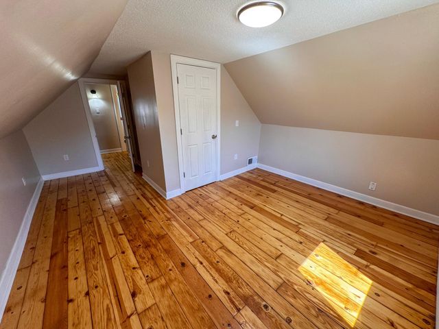 1021 Minnehaha Avenue E, Saint Paul, MN 55106