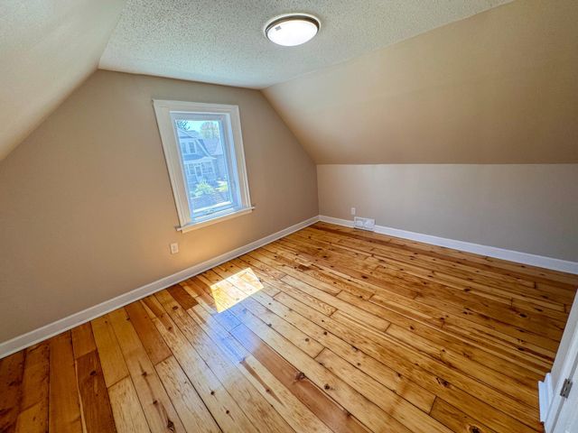 1021 Minnehaha Avenue E, Saint Paul, MN 55106