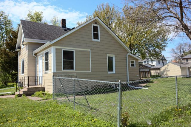 1021 Minnehaha Avenue E, Saint Paul, MN 55106