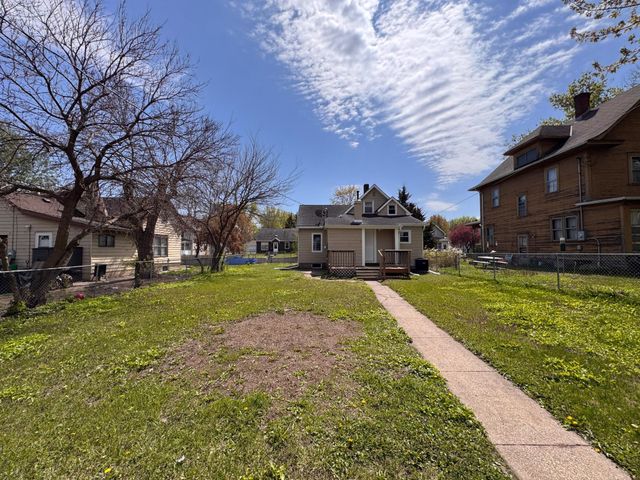 1021 Minnehaha Avenue E, Saint Paul, MN 55106