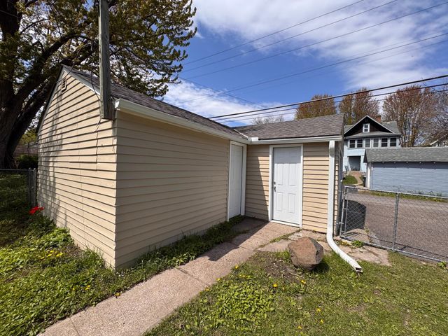 1021 Minnehaha Avenue E, Saint Paul, MN 55106