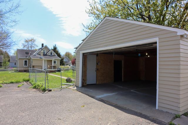 1021 Minnehaha Avenue E, Saint Paul, MN 55106