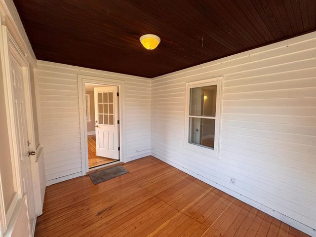 1021 Minnehaha Avenue E, Saint Paul, MN 55106