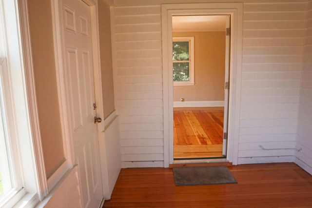 1021 Minnehaha Avenue E, Saint Paul, MN 55106