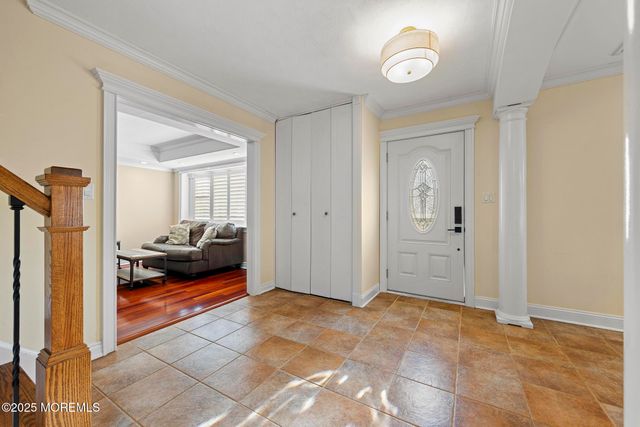 16 Galway Drive, Hazlet, NJ 07730