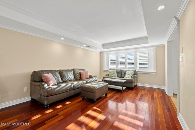 16 Galway Drive, Hazlet, NJ 07730