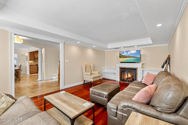 16 Galway Drive, Hazlet, NJ 07730