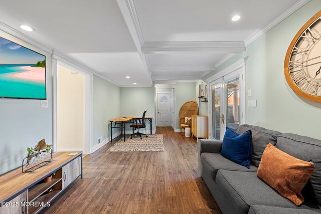 16 Galway Drive, Hazlet, NJ 07730