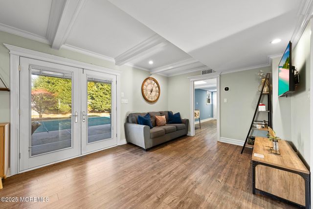 16 Galway Drive, Hazlet, NJ 07730