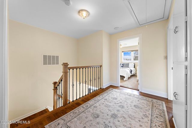 16 Galway Drive, Hazlet, NJ 07730