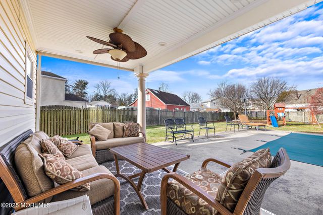 16 Galway Drive, Hazlet, NJ 07730