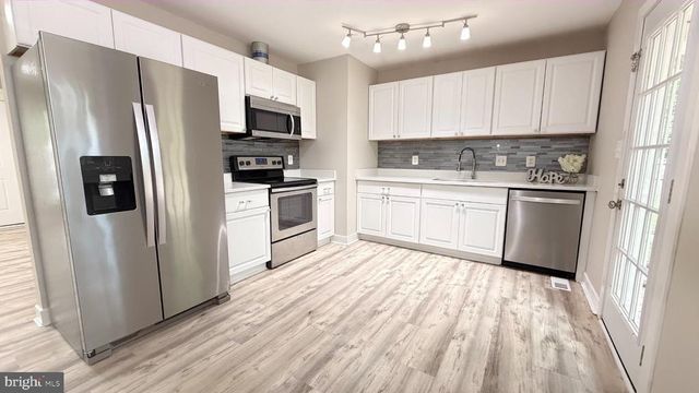 304 ALBANY ST, Fredericksburg, VA 22407