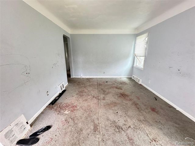 8084 Artesian Street, Detroit, MI 48228