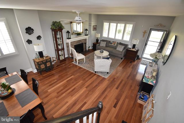 438 W BROAD ST, Burlington, NJ 08016