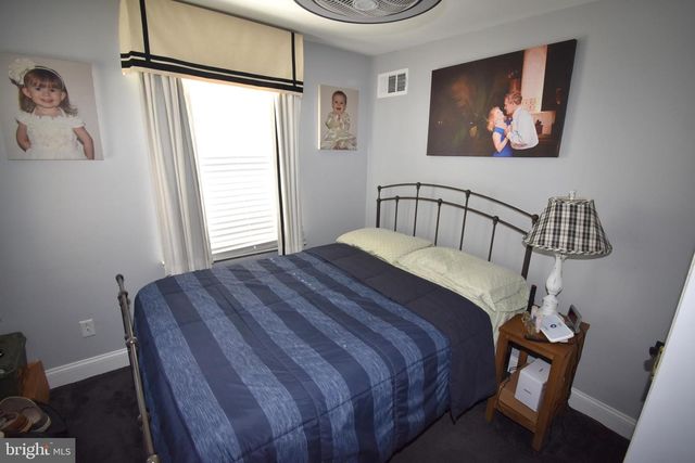 438 W BROAD ST, Burlington, NJ 08016