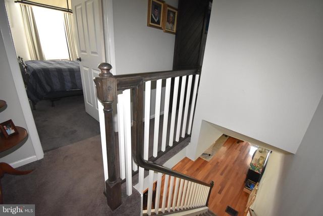 438 W BROAD ST, Burlington, NJ 08016