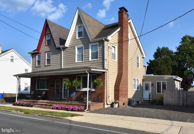 438 W BROAD ST, Burlington, NJ 08016