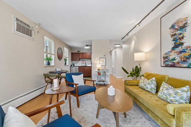 271 N Grant Street 202, Denver, CO 80203