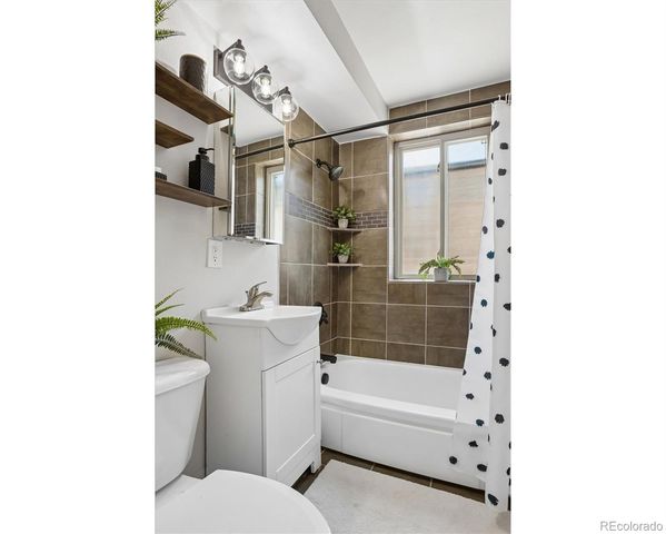 271 N Grant Street 202, Denver, CO 80203