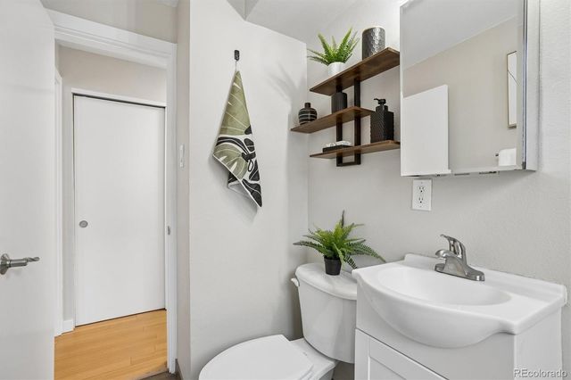 271 N Grant Street 202, Denver, CO 80203
