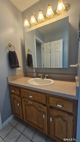 47 South Street, Plymouth, CT 06782