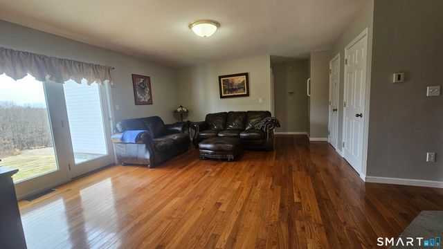 47 South Street, Plymouth, CT 06782