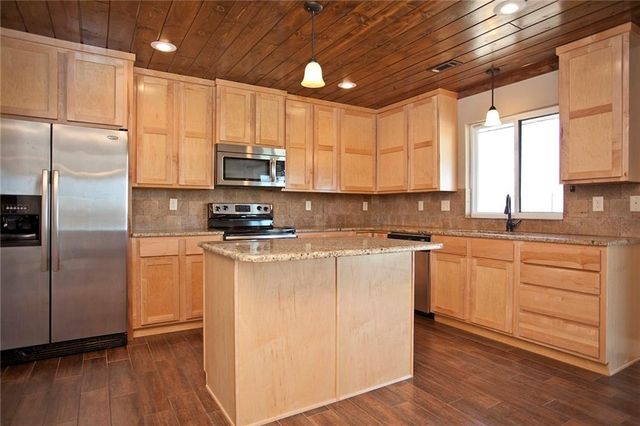 6101 SW Thorney Cove, Bentonville, AR 72712