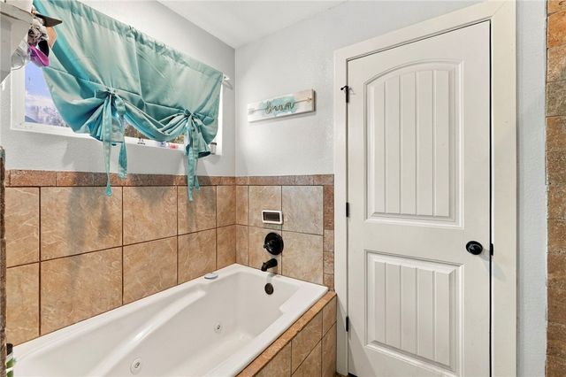 6101 SW Thorney Cove, Bentonville, AR 72712