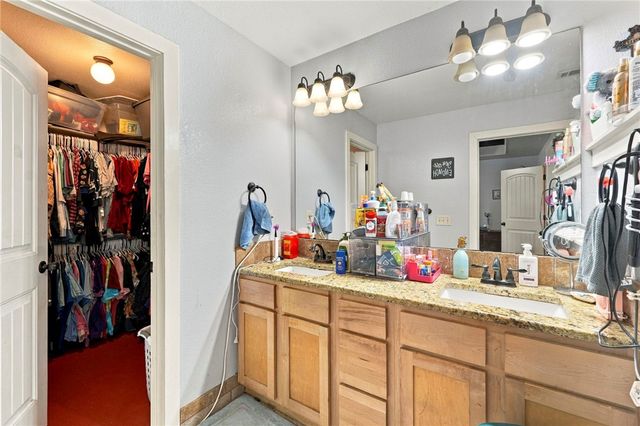 6101 SW Thorney Cove, Bentonville, AR 72712