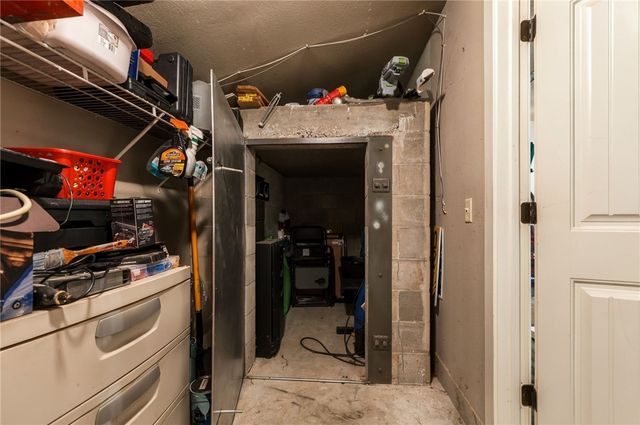 6101 SW Thorney Cove, Bentonville, AR 72712