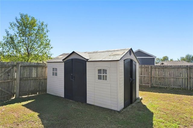 6101 SW Thorney Cove, Bentonville, AR 72712