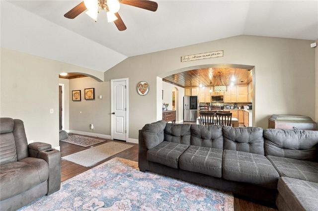 6101 SW Thorney Cove, Bentonville, AR 72712