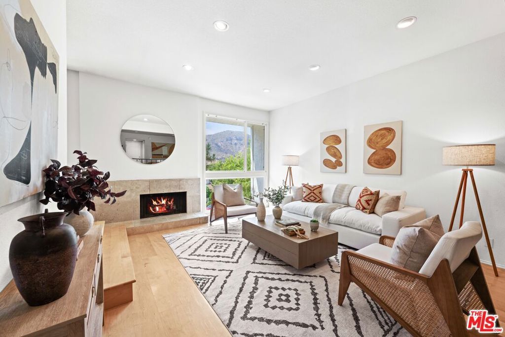 17085 Palisades Circle, Pacific Palisades, CA 90272