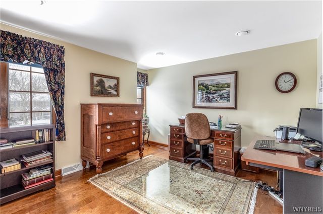 19 Bramblewood Lane, Amherst, NY 14051