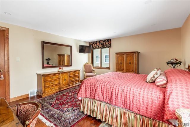 19 Bramblewood Lane, Amherst, NY 14051