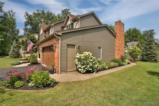 19 Bramblewood Lane, Amherst, NY 14051