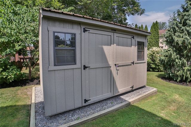 19 Bramblewood Lane, Amherst, NY 14051