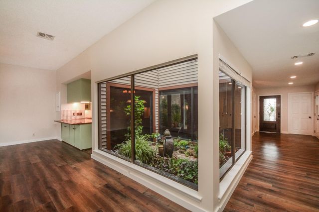 10843 Pepper Lane, Houston, TX 77079