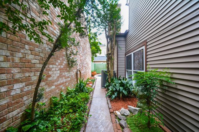 10843 Pepper Lane, Houston, TX 77079