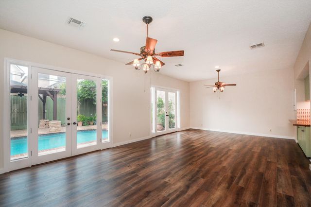 10843 Pepper Lane, Houston, TX 77079