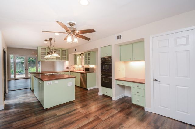 10843 Pepper Lane, Houston, TX 77079